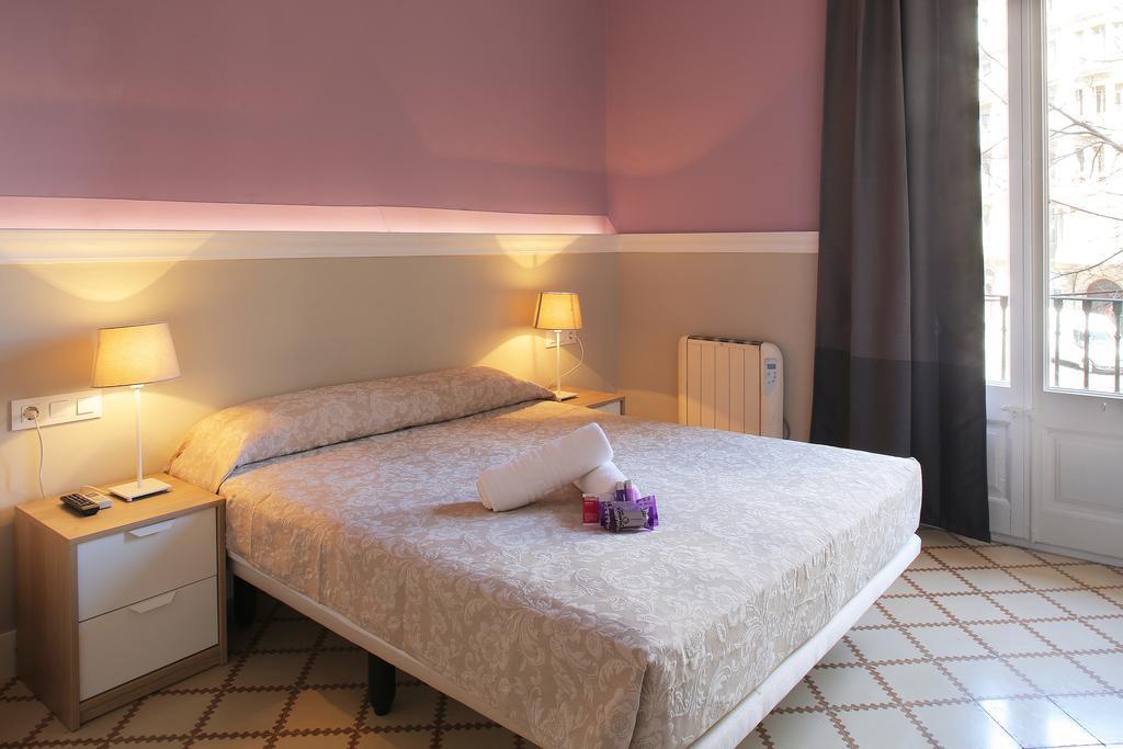 Hostal Medea Barcelona Quarto foto