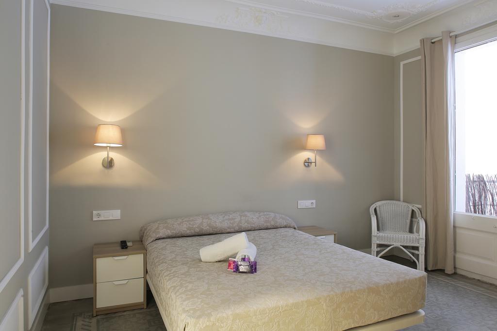 Hostal Medea Barcelona Quarto foto