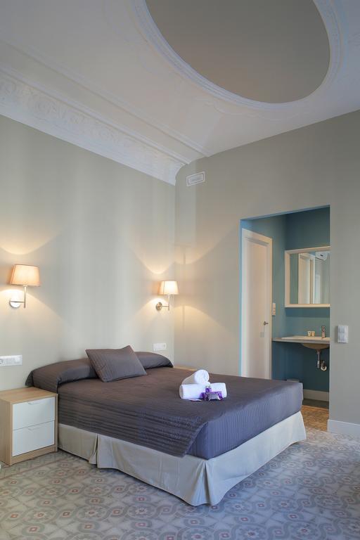 Hostal Medea Barcelona Quarto foto
