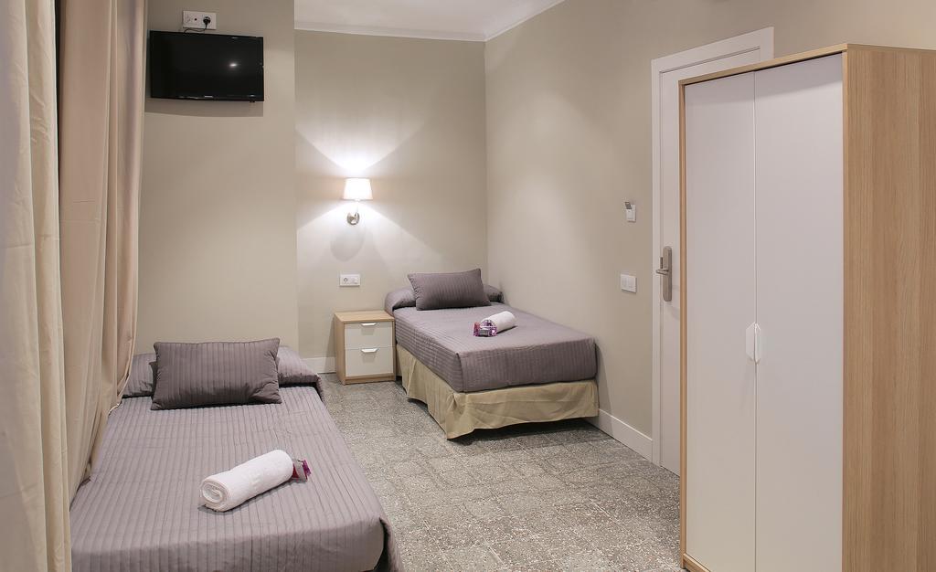 Hostal Medea Barcelona Quarto foto